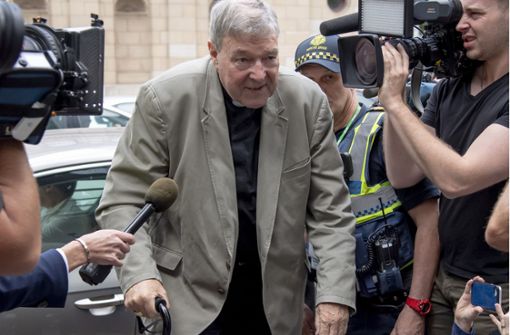 Kardinal betritt am 26. Februar das Gericht in Melbourne zur Urteilsverkündung. Foto: AP