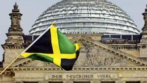 Am Dienstag geht es bei den Jamaika-Sondierungen in Berlin um die Sachfragen. Erstes Thema sind die Finanzen. Foto: dpa
