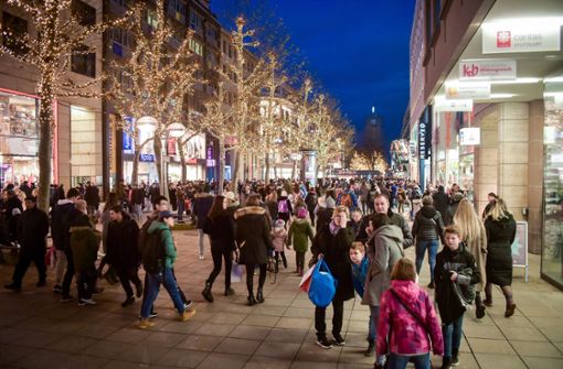 Lange Einkaufsnacht in Stuttgart: Auch das sieht die City-Initiative durch die Folgen der Corona-Epidemie gefährdet. Foto: Lichtgut/Ferdinando Iannone