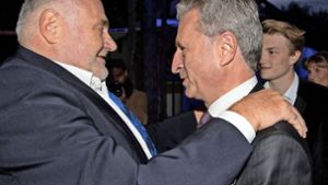 Männerfreunde: Rezzo Schlauch (links) und Günther Oettinger. Foto: Lichtgut/Wilikonsky