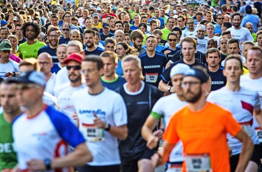 6000 Läufer sind beim Firmenlauf auf der Waldau angetreten. Foto: Lichtgut/Christoph Schmidt