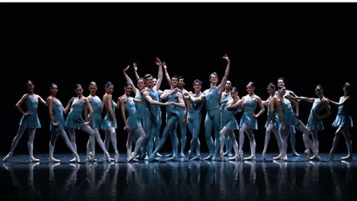 William Forsythes „Blake Works I“ sorgen nicht nur im Ensemble für gute Laune. Foto: Stuttgarter Ballett/Roman Novitzky