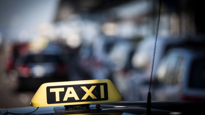 Hehler bietet gestohlene Taxigutscheine an