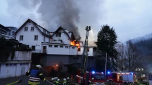 Das Restaurant „Schwarzwaldstube“ in der „Traube Tonbach“ steht in hellen Flammen. Foto: Andreas Rosar Fotoagentur-Stuttg/Andreas Rosar Fotoagentur-Stuttg