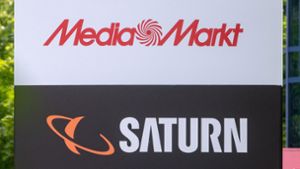 Allein steht Media-Markt-Saturn mit seinen Plänen nicht. Deutschlands größte Parfümeriekette Douglas will fast jede siebte Filiale in der Bundesrepublik schließen. Foto: dpa/Armin Weigel