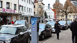 Knapp 20 Parkplätze gibt es an der Epplestraße, wären sie verzichtbar? Foto: Tilman Baur