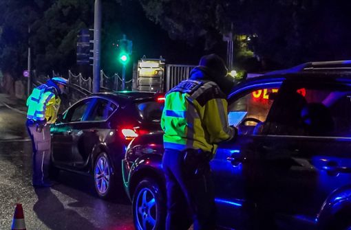 Die Stuttgarter Polizei ist mit Dutzenden Beamten an mehreren Orten in der Stadt im Einsatz gewesen. Foto: 7aktuell.de/Andreas Werner