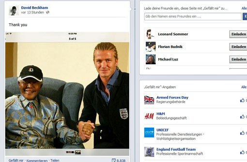 David Beckham stellte auf seine Facebookseite ein Foto, auf dem er gemeinsam mit Nelson Mandela zu sehen ist. Foto: Facebook/Screenshot: SIR
