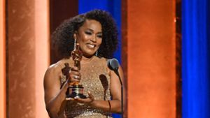 Die Filmakademie in Hollywood hat die diesjährigen Ehren-Oscars verliehen. Eine der Preisträgerinnen bei den sogenannten Governor-Awards in Los Angeles war Angela Bassett. Foto: AFP/ROBYN BECK
