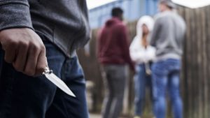 Die Gewaltkriminalität unter Jugendlichen sinkt seit Jahren, doch Messer sind leider auf dem Vormarsch. Foto: imago images/Loop Images/Highwaystarz/LOOP IMAGES via www.imago-images.de