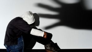 Insgesamt wurden mehr als 114 000 Frauen Opfer von häuslicher Gewalt (Symbolbild). Foto: dpa/Julian Stratenschulte