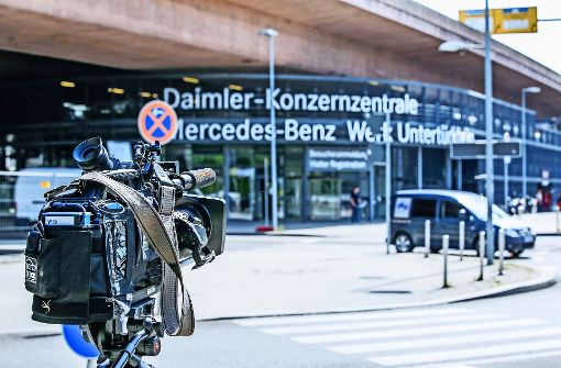 Im Mai war Daimler Gegenstand einer Razzia mit 230 Polizisten. Sie rückten zeitgleich an elf Standorten ein – auch in der Konzernzentrale in Untertürkheim. Foto: 7aktuell/Simon Adomat