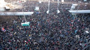 Tausende nahmen am 7. November an der Demonstration der Stuttgarter Initiative ·Querdenken· auf dem Augustusplatz in Leipzig teil. Foto: dpa/Sebastian Kahnert