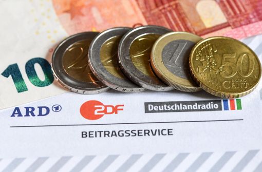 Noch sind alle mit 17,50 Euro pro Monat dabei; 2021 könnte es  teurer werden. Foto: dpa/Jens Kalaene