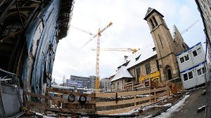 Noch trotzt die Auferstehungskirche der gewaltigen Baustelle für das Einkaufszentrum Gerber. Doch im Frühjahr soll das 134 Jahre alte Gotteshaus weichen. Foto: Michele Danze