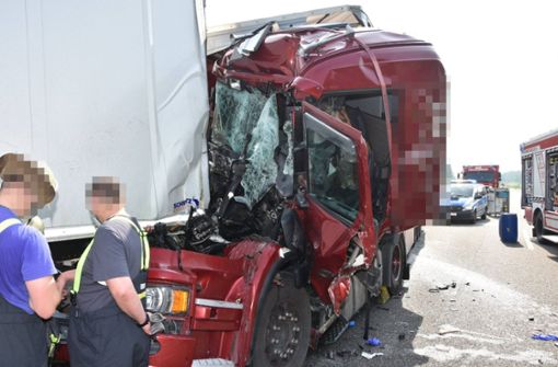 Der 47-jährige Lkw-Fahrer kam bei dem Unfall auf der A6 ums Leben. Foto: 7aktuell.de/ Friedrich/7aktuell.de | Friedrich
