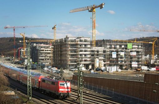 Auch Tübingen soll möglichst optimal an die Neubaustrecke Stuttgart-Ulm angeschlossen werden. Dafür soll es jetzt mehr Geld vom Bund geben. Foto: epd