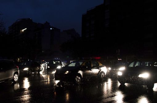 Das argentinische Stromnetz war um am Sonntagmorgen zusammengebrochen.  Auch im Nachbarland Uruguay fiel das Stromnetz komplett aus. Foto: dpa