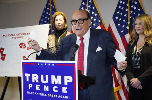 Trump-Anwalt Rudy Giuliani redet weiter von einem großen Betrug. Ohne Beweise. Foto: AP/Jacquelyn Martin