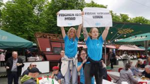 Peta-Protest auf dem Fischmarkt in Stuttgart