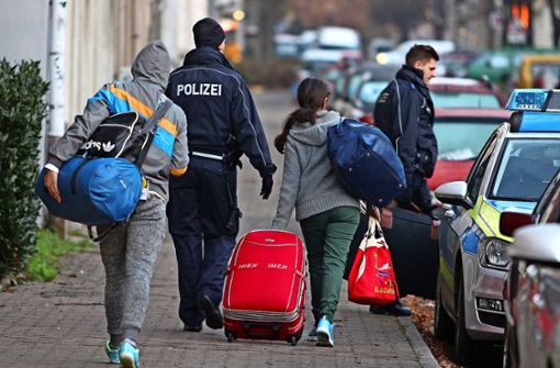 In Schleswig-Holstein wird eine Bleibeperspektive für abgelehnte Asylbewerber diskutiert (Symbolbild). Foto: dpa-Zentralbild