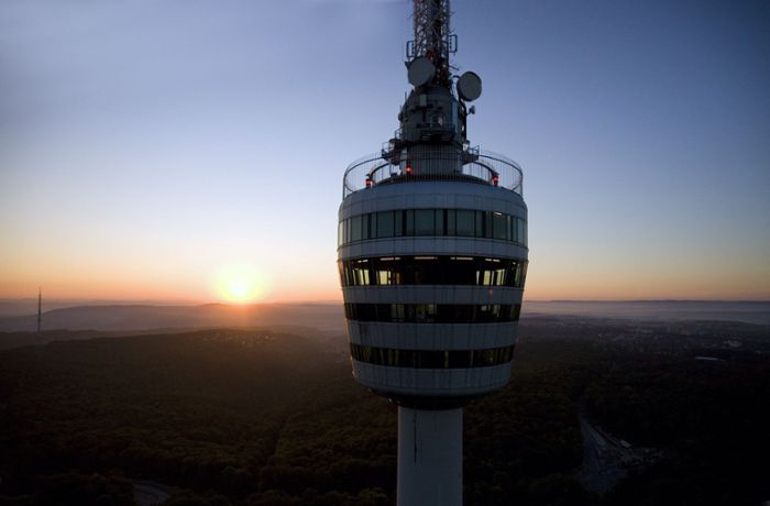 Stuttgarter Wahrzeichen feiert Geburtstag: Sonnenaufgang auf dem Fernsehturm
