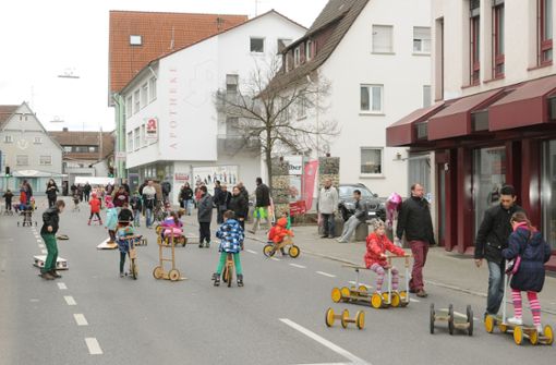ür den Pferdemarkt wird  in Filderstadt-Bernhausen die Straße gesperrt. Temporäre Sperrungen gibt es  bald  auch in Stuttgart. Foto: Günter E. Bergmann