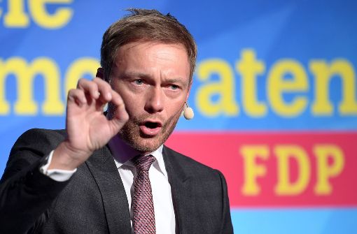 FDP-Chef Lindner sieht in seiner Partei die einzige Kraft, die Martin Schulz inhaltlich Paroli bietet. Foto: dpa