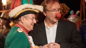 Geschäfte beim Karneval: der Amtsleiter  Stüssgen (Joachim Król, li.) und der Unternehmer Asch (Rainer Bock) Foto: WDR/Frank Dicks