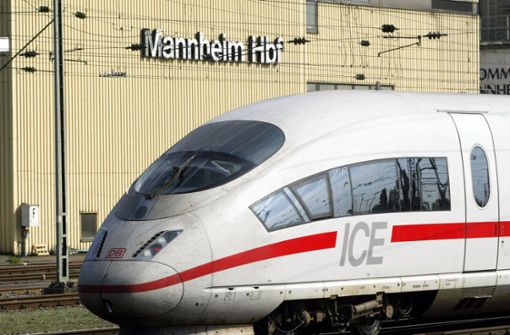 Die Bahnstrecke zwischen Mannheim und Karlsruhe wird zum Teil ab Mitte September gesperrt. (Archivbild) Foto: dpa