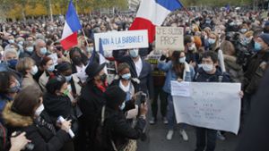 Die Ermordung des Lehrers hatte Proteste ausgelöst. Foto: AP/Michel Euler