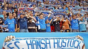 An diesem  Dienstag sind die Fans des FC Hansa Rostock zu Gast in Aspach. Foto: Bongarts