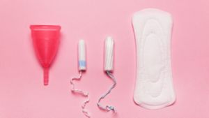 Menstruationstasse, Tampons oder Binden? Frauen haben die Qual der Wahl. Foto:Adobe Stock Foto:  