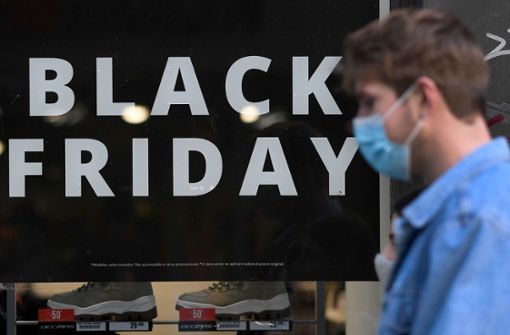 Der Black Friday wird in Frankreich in diesem Jahr um eine Woche verschoben. Damit sollen die kleinen Geschäfte geschützt werden, die wegen des Corona-Lockdowns noch geschlossen haben. Foto: AFP/GABRIEL BOUYS