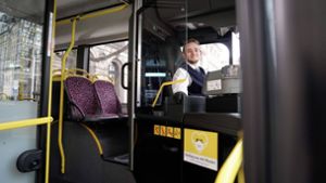 Busfahrer verdienen in jedem Bundesland unterschiedlich viel. (Symbolbild) Foto: IMAGO/Political-Moments/IMAGO
