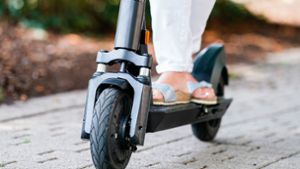 Klein, wendig – und manchmal auch gefährlich: Die Zahl der Unfälle mit E-Scootern in Baden-Württemberg ist zuletzt stetig angestiegen. Foto: dpa/Uwe Anspach