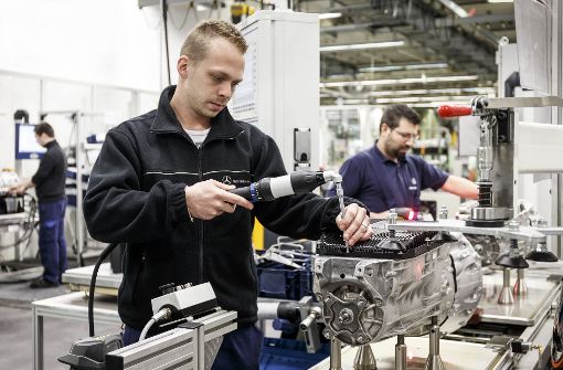 Im Sommer kam es im Werk Untertürkheim zu einem heftigen Streit um die Produktion von Teilen für Elektromobile. Foto: Daimler