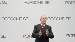 Martin Winterkorn war Chef von VW und Chef der Porsche Holding SE. Diese Doppelrolle wird im Anlegerprozess hinterfragt. Foto: AFP/Thomas Kienzle