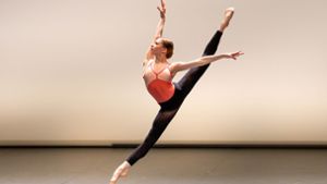 Tanz, der verzaubert – und die Zufriedenheit hebt: Ava Arbuckle von  der John-Cranko-Schule in Stuttgart. Foto: Roman Novitzky