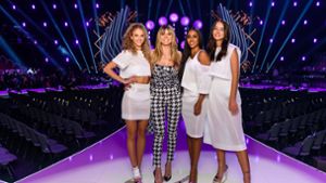 Die Finalistinnen  bei „Germany’s next Topmodel“ und die Model-Chefin (von links): Simone, Heidi Klum, Sayana, Cäcilia. Foto: dpa-Bildfunk