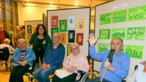 Initiatorin Claudia Grieb-Hoffmann (hinten links) mit einem Teil der künstlerisch tätigen Senioren. Foto: /Holger Schmidt
