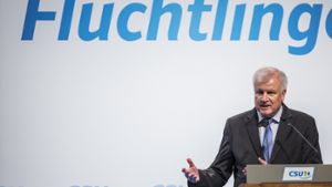 CSU-Chef Horst Seehofer verschärft seine Kritik an der Kanzlerin. Foto: dpa