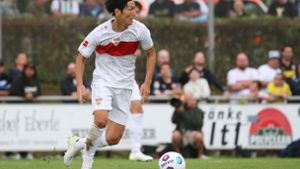 Spielt Genki Haraguchi anstelle seines Landsmanns Wataru Endo? In unserer Bildergalerie blicken wir auf die mögliche Startaufstellung des VfB gegen den VfL Bochum. Foto: Baumann/Julia Rahn
