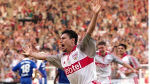 Krassimir Balakov jubelt: Von 1995 bis 2003 erzielte er in 236 Spielen für den VfB 54 Tore – viele davon nach Standardsituationen. Foto: Baumann