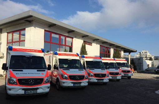 Fünf neue Rettungsfahrzeuge für den Rems-Murr-Kreis. Foto: Rotes Kreuz