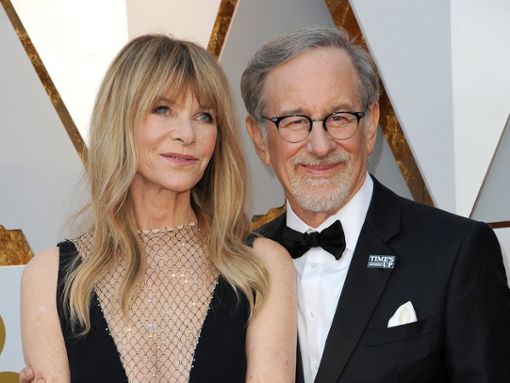Kate Capshaw und Steven Spielberg greifen streikenden Filmschaffenden finanziell unter die Arme. Foto: Tinseltown/Shutterstock.com