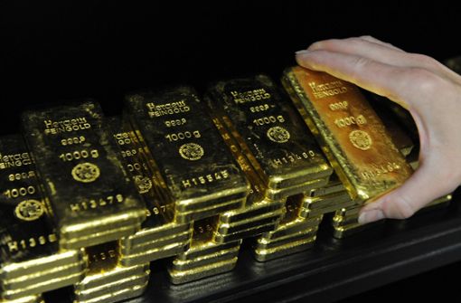 Mehr als 70 000 Euro hat eine Frau aus Fellbach auf Anraten von Betrügern in Gold umtauschen lassen. Foto: dpa/Andreas Gebert