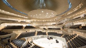 Der große Saal der Hamburger Elbphilharmonie Foto: dpa