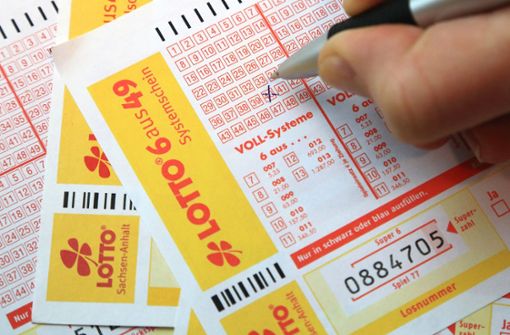 Lottogewinne verjähren jeweils drei Jahre nach Ablauf des Kalenderjahres, in dem gespielt wurde. Foto: dpa/Jens Wolf