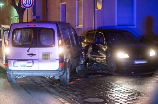Bei dem Unfall wurde ein Fahrer schwer verletzt. Foto: 7aktuell.de/Moritz Bassermann